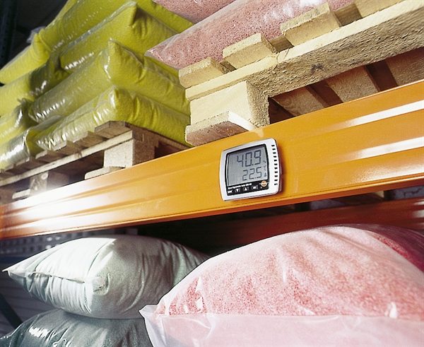 Testo-608-1in-use